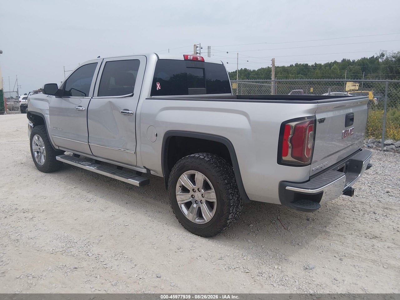 2017 GMC SIERRA 1500 SLT · 3/11