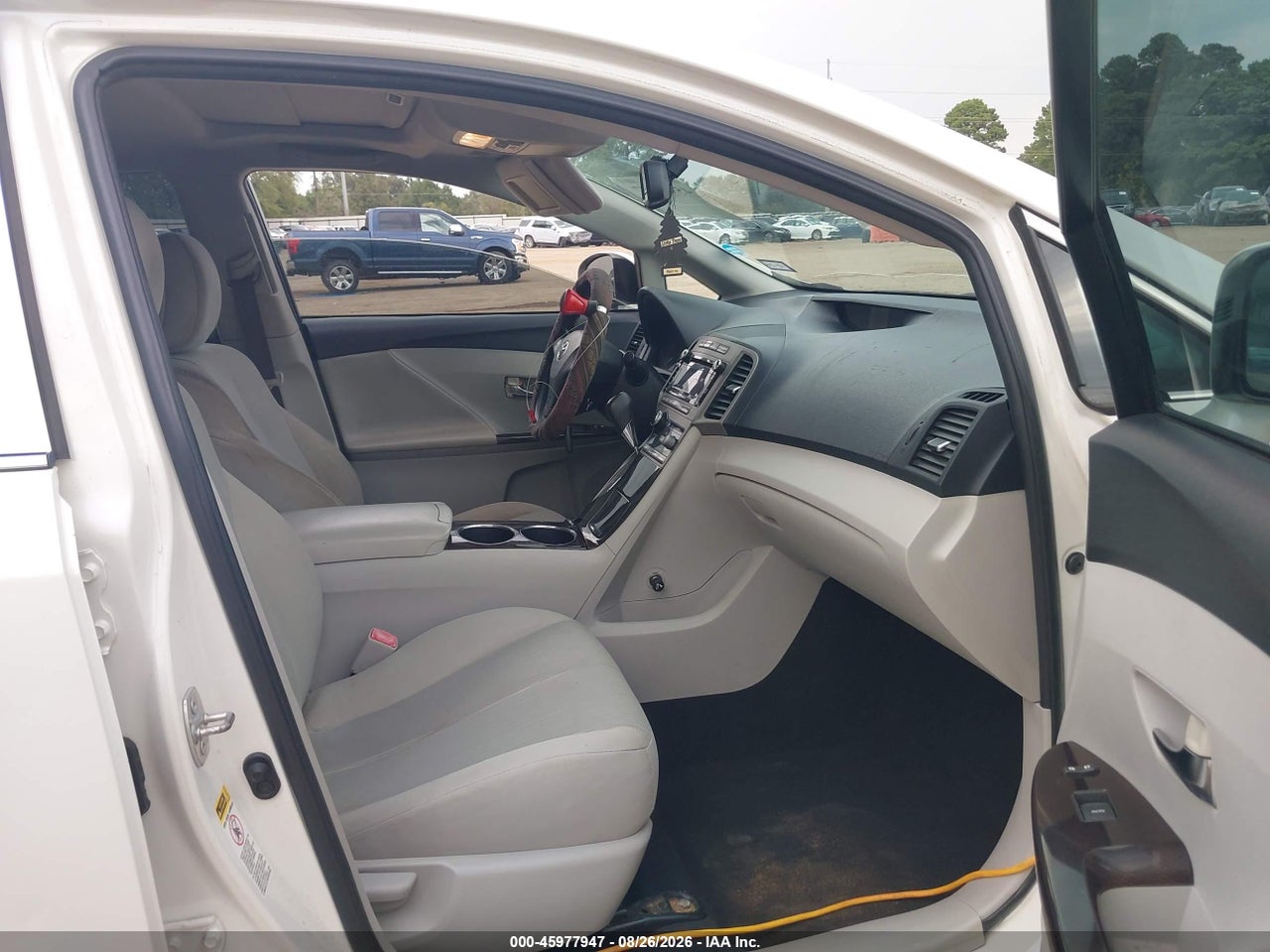 2010 TOYOTA VENZA   · 5/11