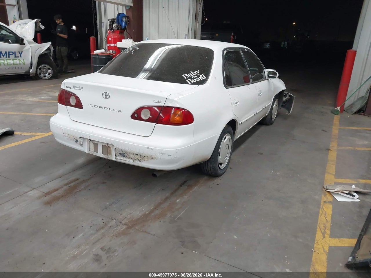 2001 TOYOTA COROLLA LE · 4/11
