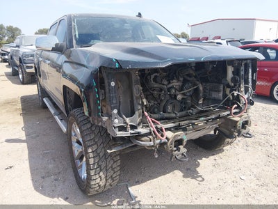 3GCUKREH3JG****** · 2018 CHEVROLET SILVERADO 1500 1LT