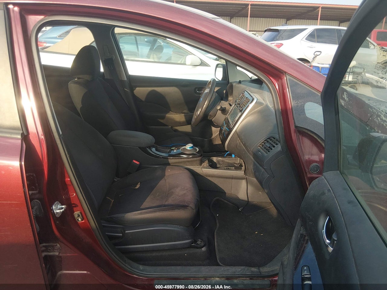 2016 NISSAN LEAF SV · 5/11