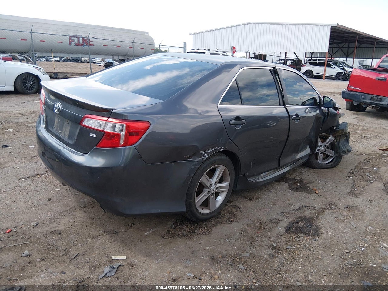 2012 TOYOTA CAMRY SE · 4/11