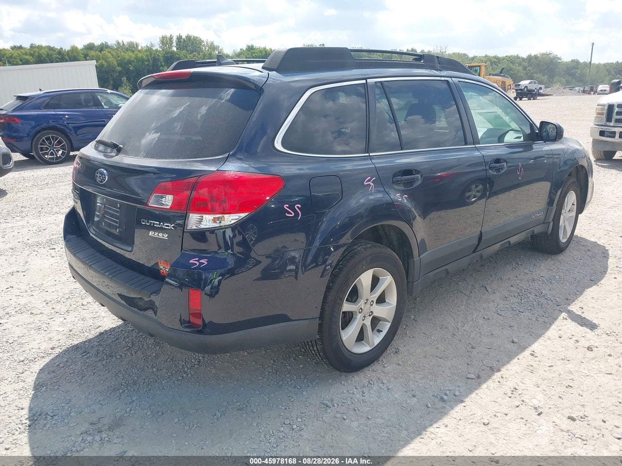 2014 SUBARU OUTBACK 2.5I PREMIUM · 4/11