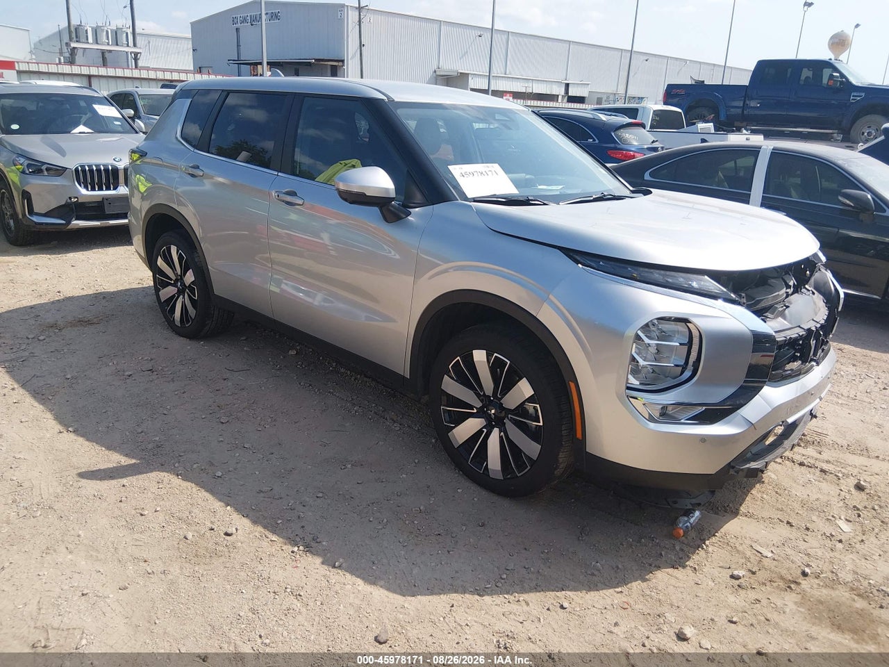 2026 MITSUBISHI OUTLANDER LE 2.5 2WD/SE 2.5 2WD
