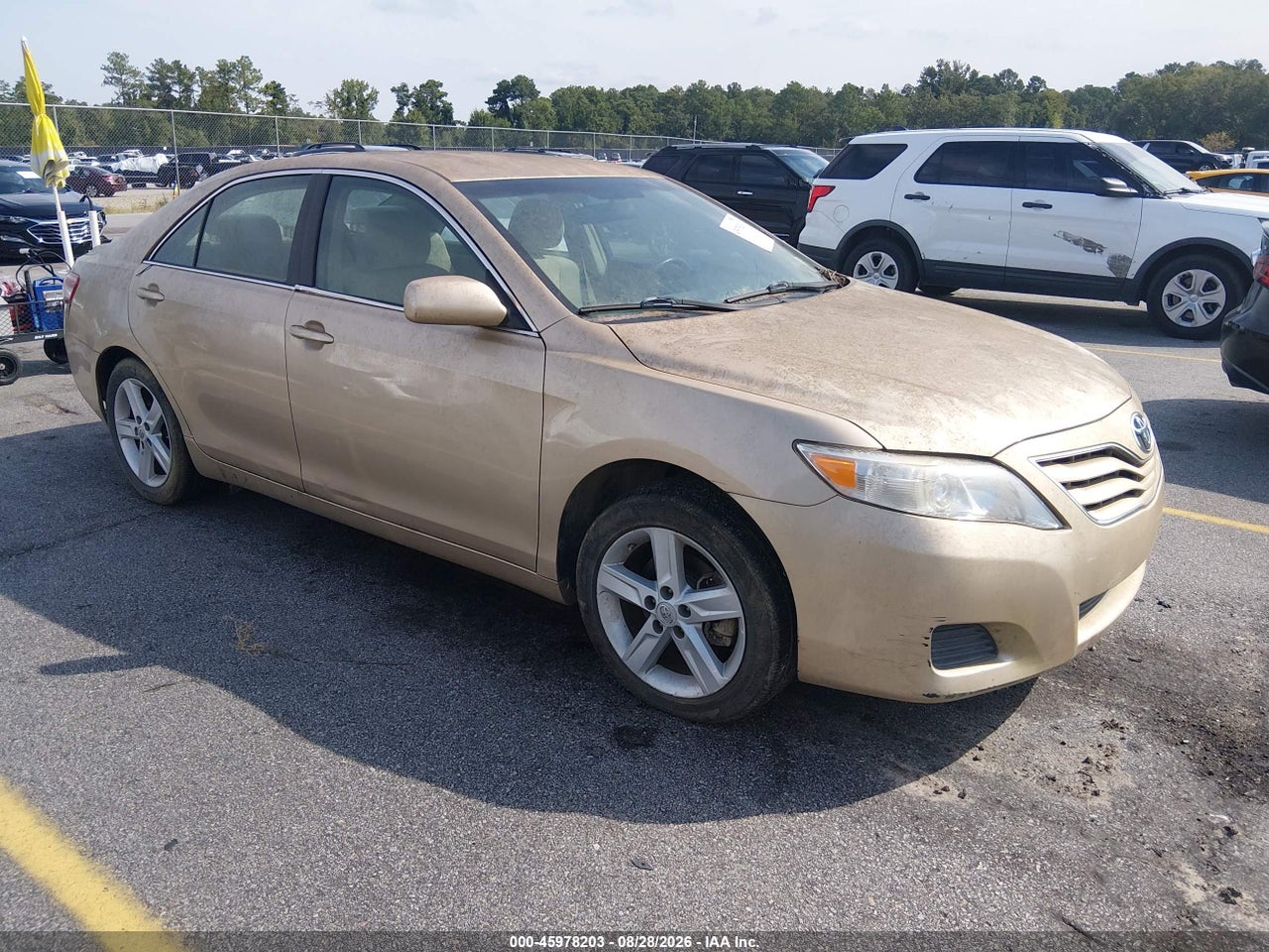 2011 TOYOTA CAMRY LE