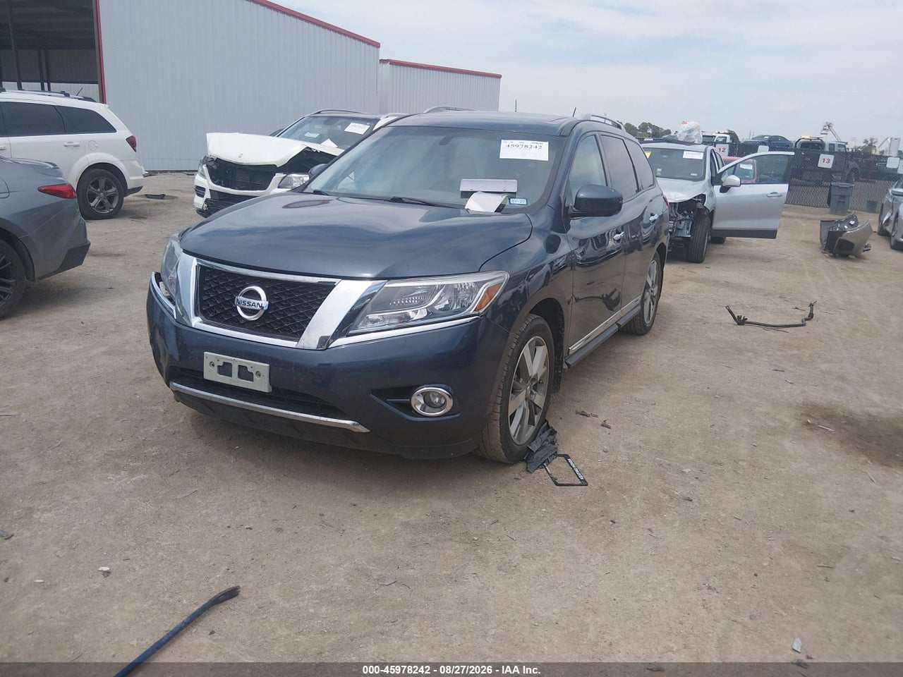 2015 NISSAN PATHFINDER PLATINUM · 2/10