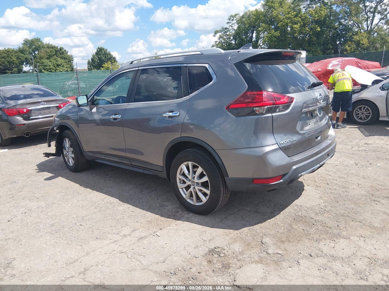 2017 NISSAN ROGUE SV · 3/11