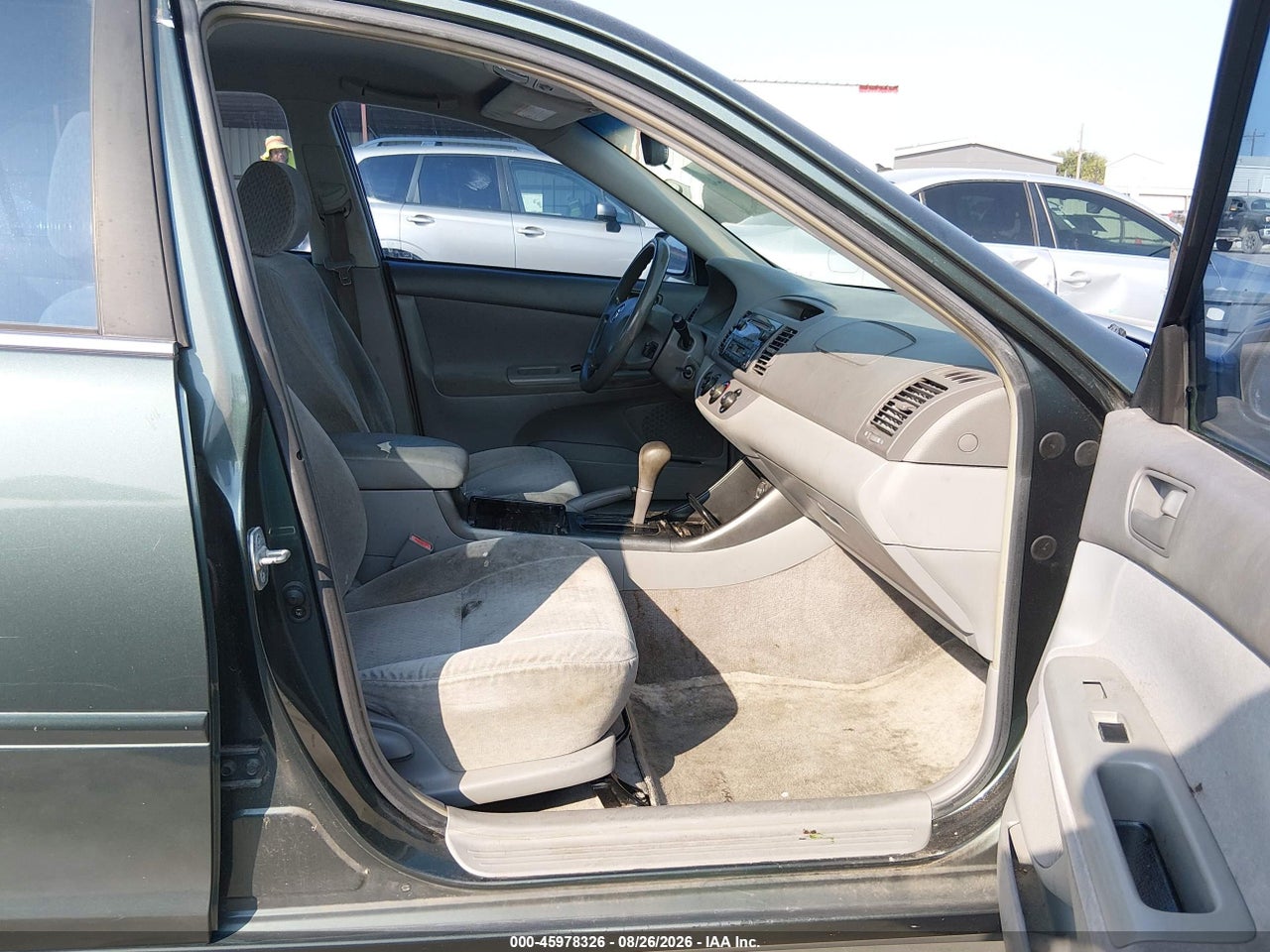 2002 TOYOTA CAMRY LE · 5/11