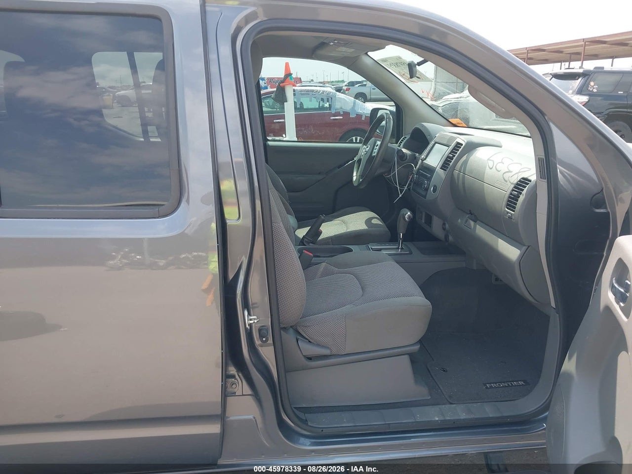 2019 NISSAN FRONTIER SV · 5/11