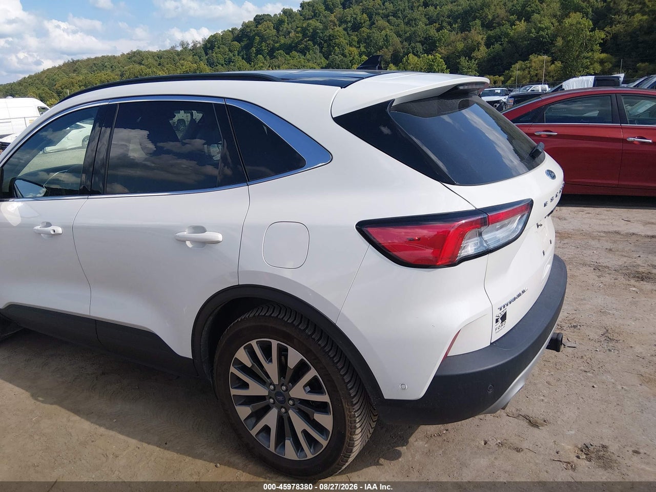2020 FORD ESCAPE TITANIUM · 3/11