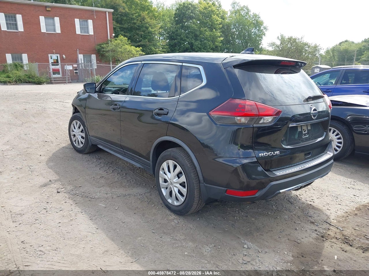 2018 NISSAN ROGUE S · 3/11