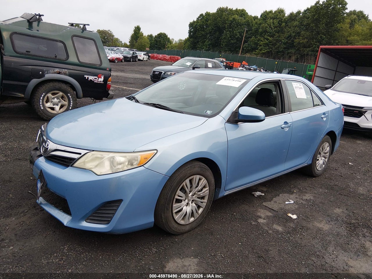 2014 TOYOTA CAMRY LE · 2/11