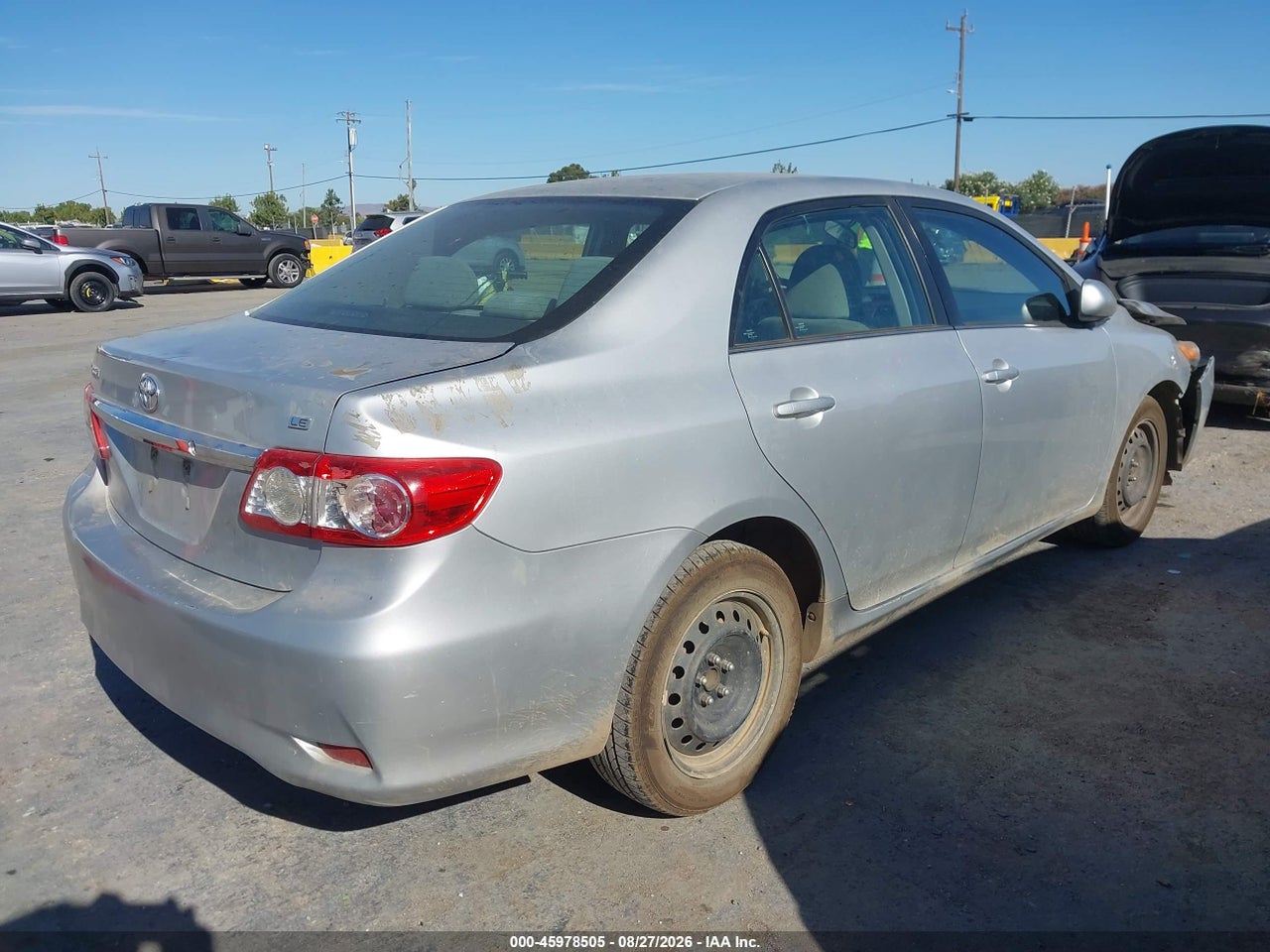 2013 TOYOTA COROLLA LE · 4/11