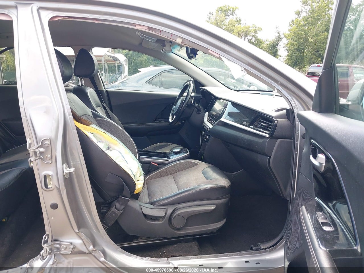 2022 KIA NIRO EV EX · 5/11