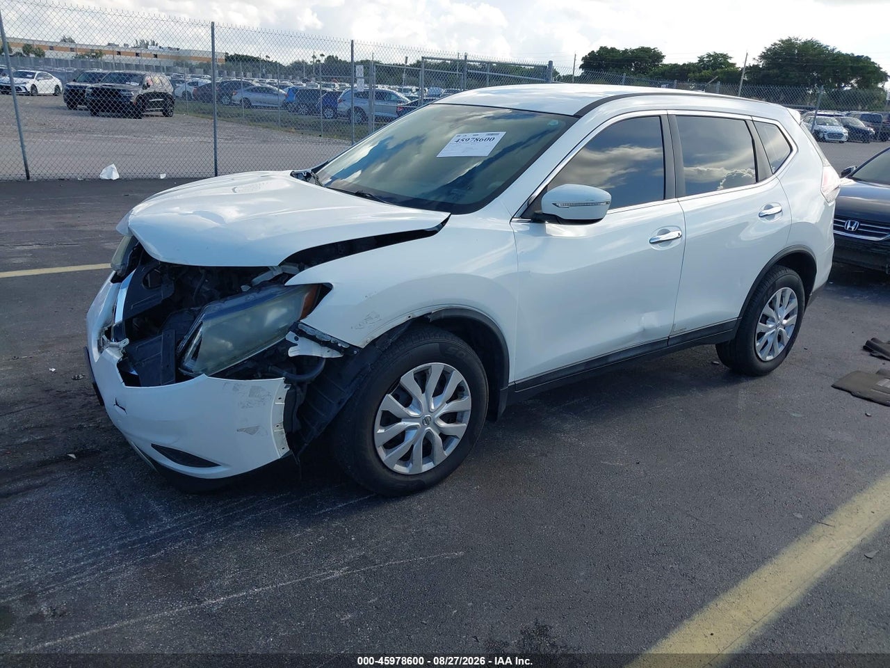 2015 NISSAN ROGUE S · 2/11