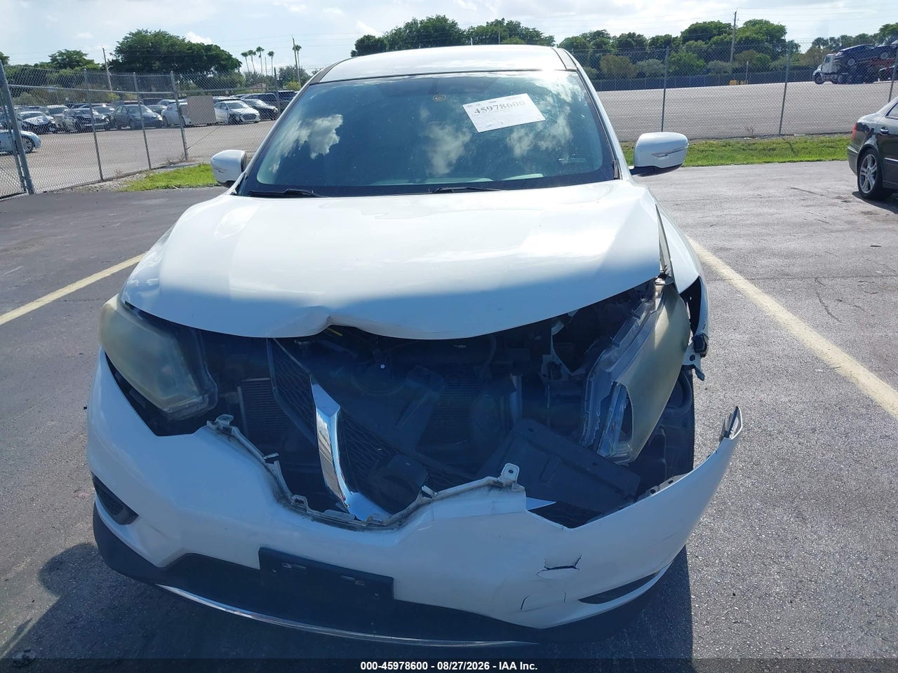 2015 NISSAN ROGUE S · 6/11