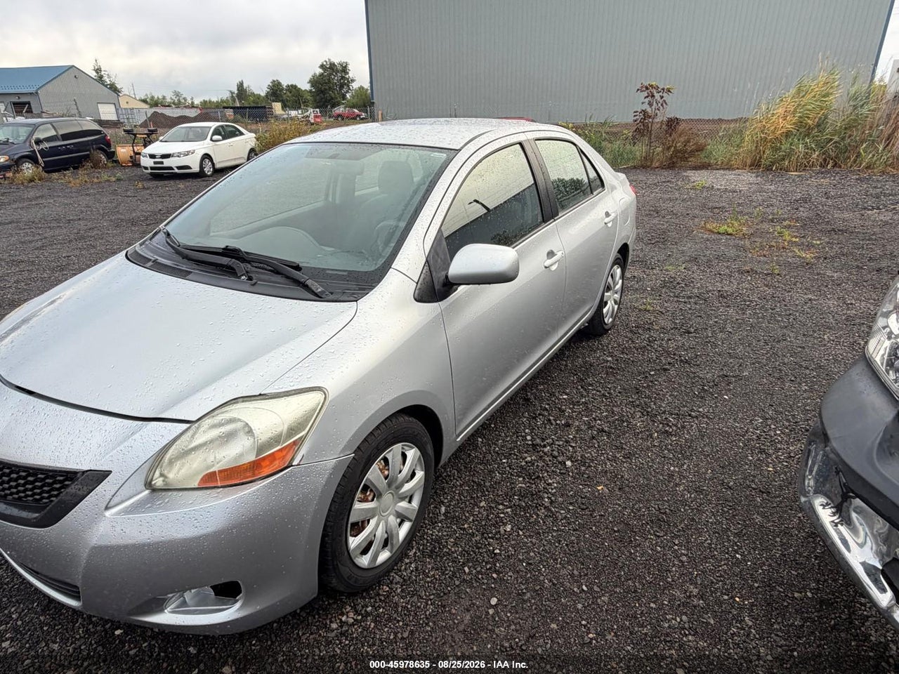 2010 TOYOTA YARIS   · 2/11