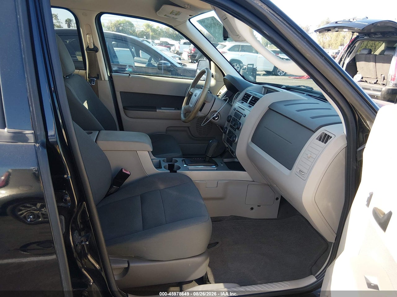 2009 FORD ESCAPE XLT · 5/11