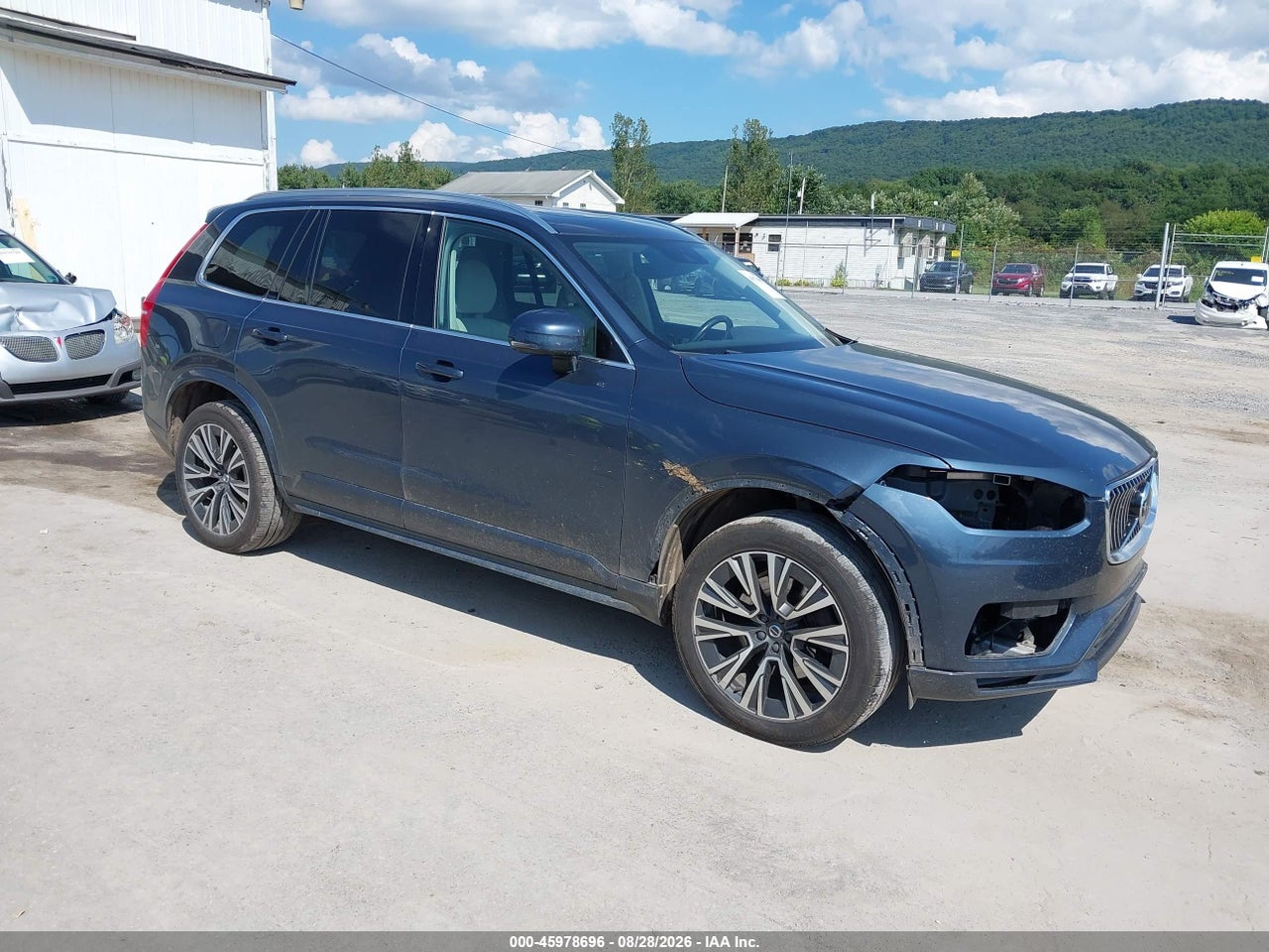 YV4102PK9L1****** · 2020 VOLVO XC90 T5 MOMENTUM 7 PASSENGER