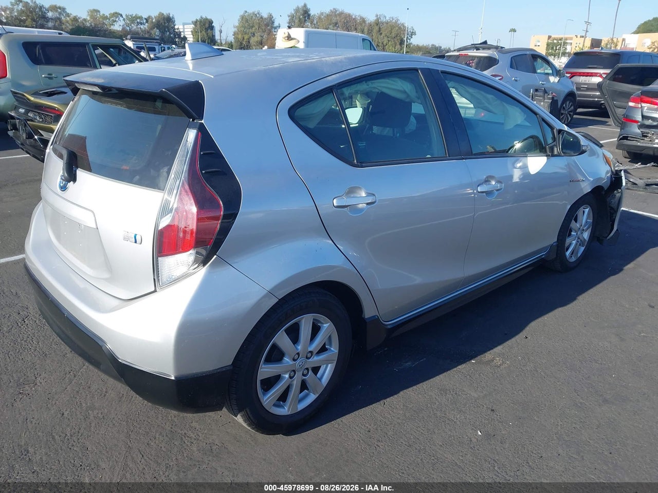 2017 TOYOTA PRIUS C THREE · 4/11