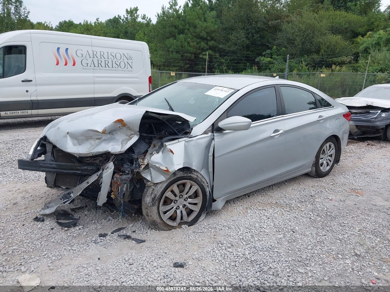 2011 HYUNDAI SONATA GLS · 2/10