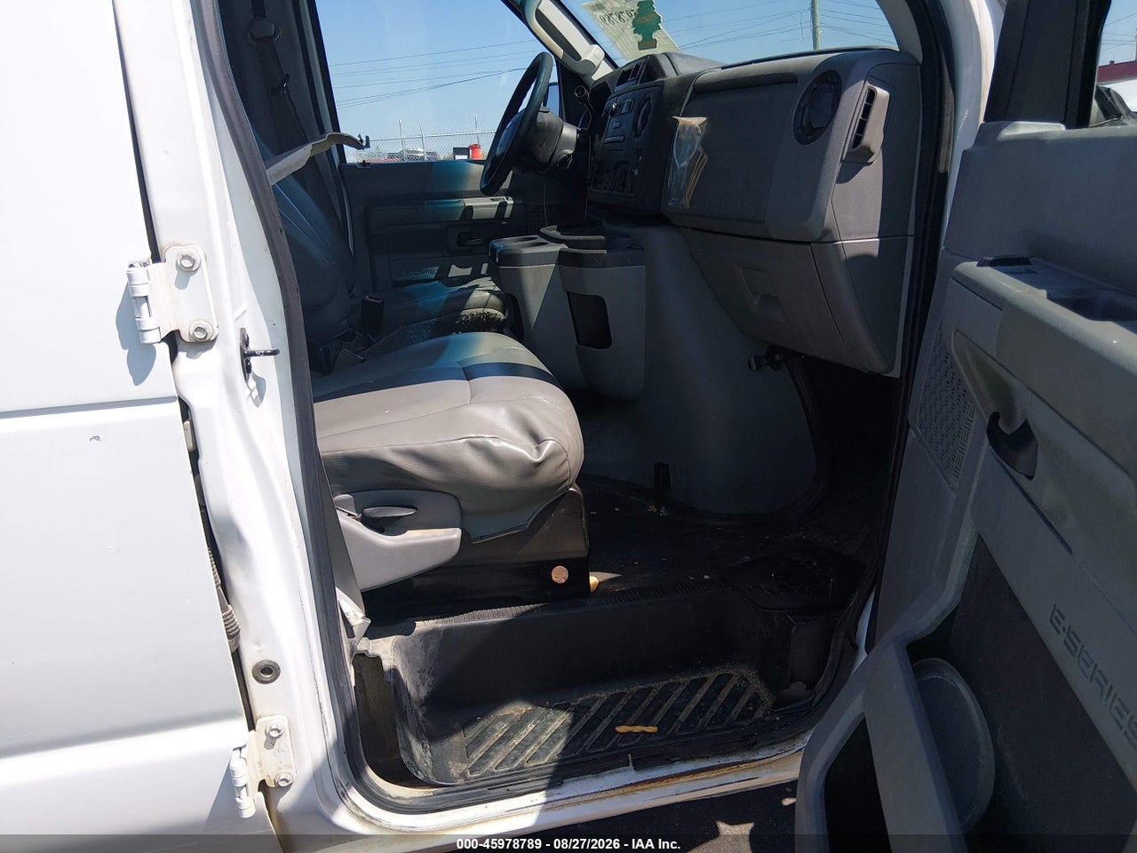 2012 FORD E-350 SUPER DUTY COMMERCIAL · 5/11