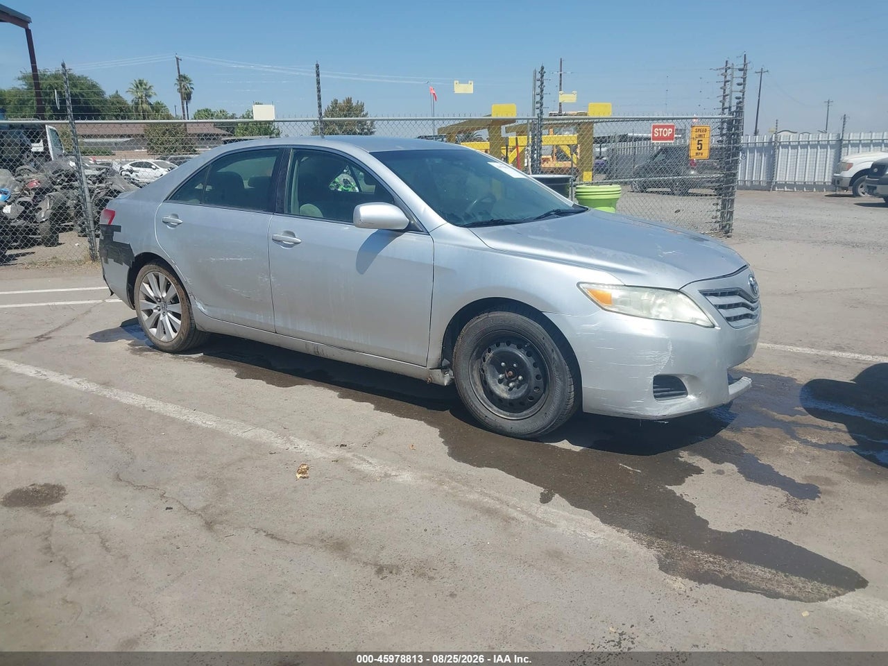 4T4BF3EK3BR****** · 2011 TOYOTA CAMRY LE