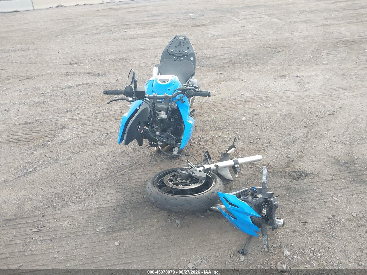 2025 SUZUKI GSX800 R · 5/10