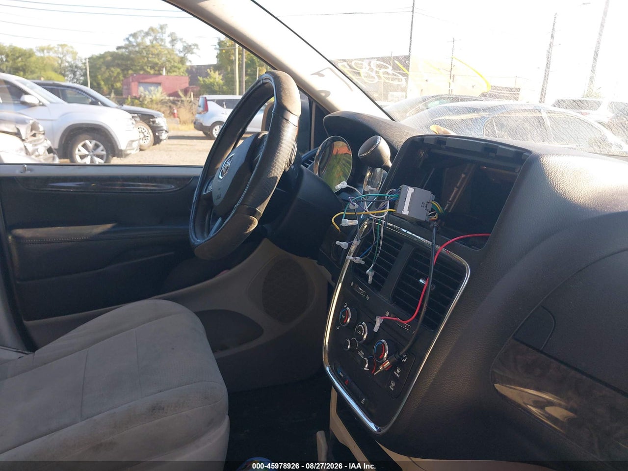 2011 DODGE GRAND CARAVAN EXPRESS · 5/10