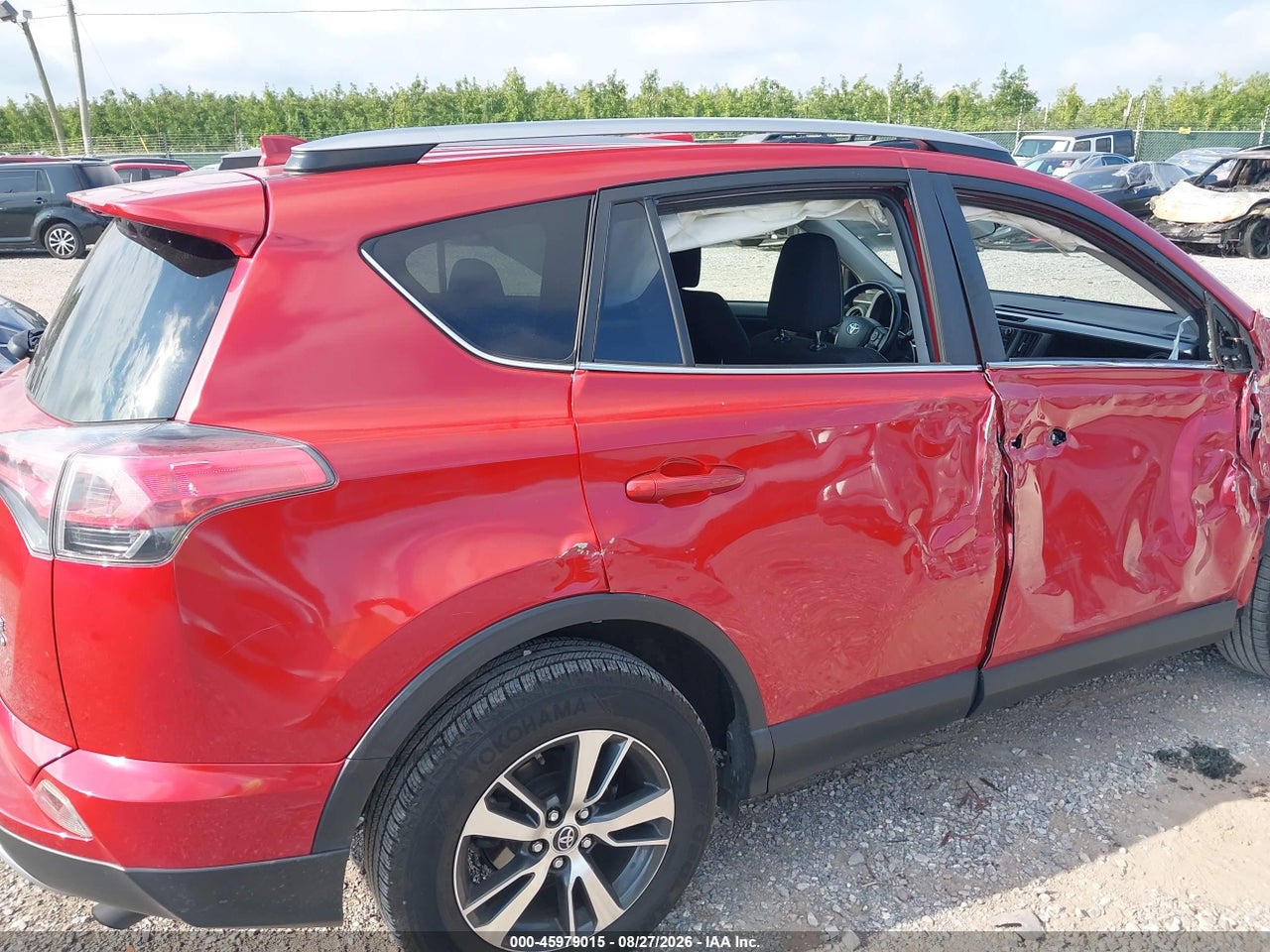 2017 TOYOTA RAV4 XLE · 6/11