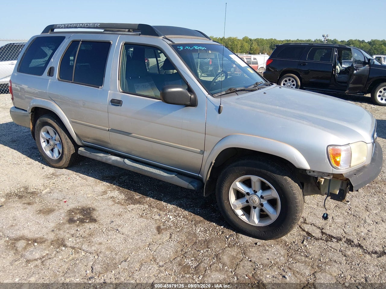 2004 NISSAN PATHFINDER SE