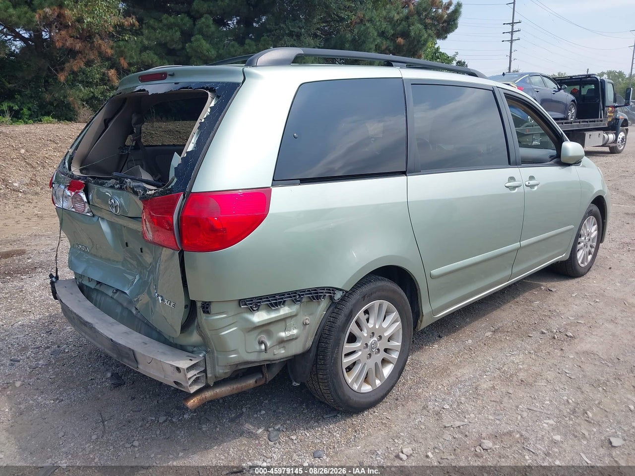 2009 TOYOTA SIENNA XLE · 4/11