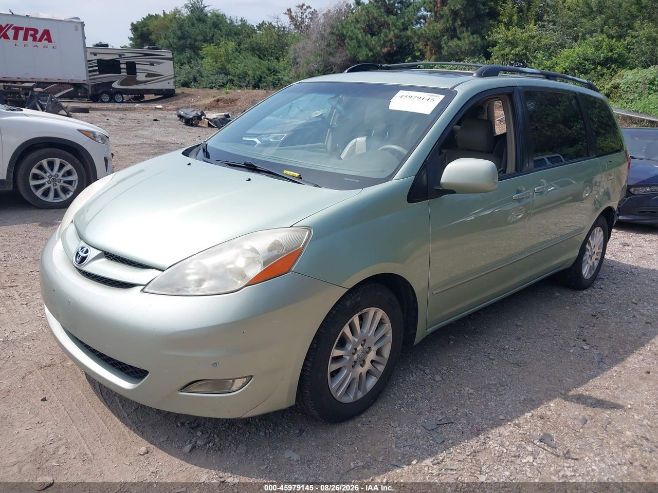 2009 TOYOTA SIENNA XLE · 2/11