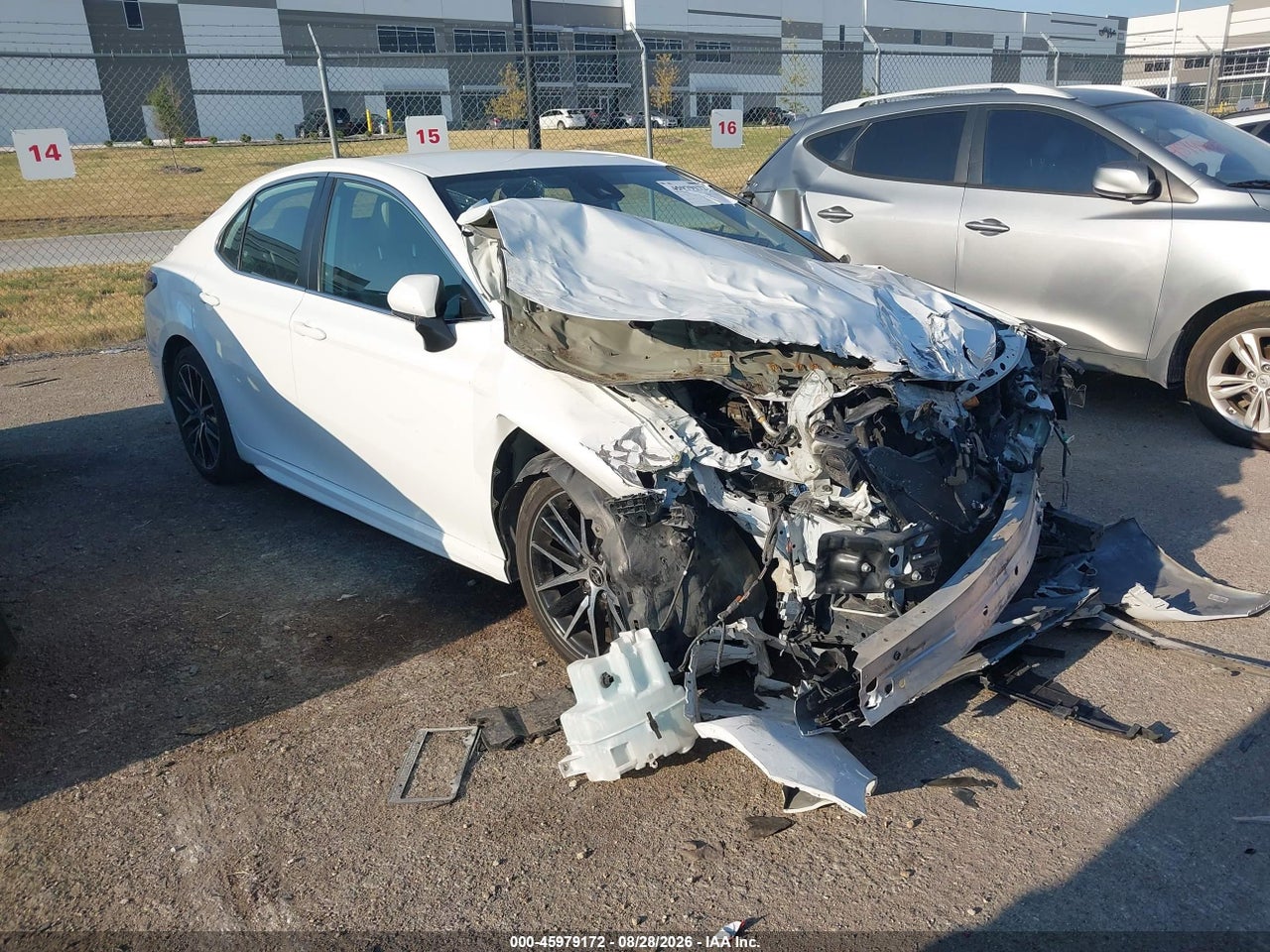 4T1G11AK0NU****** · 2022 TOYOTA CAMRY SE
