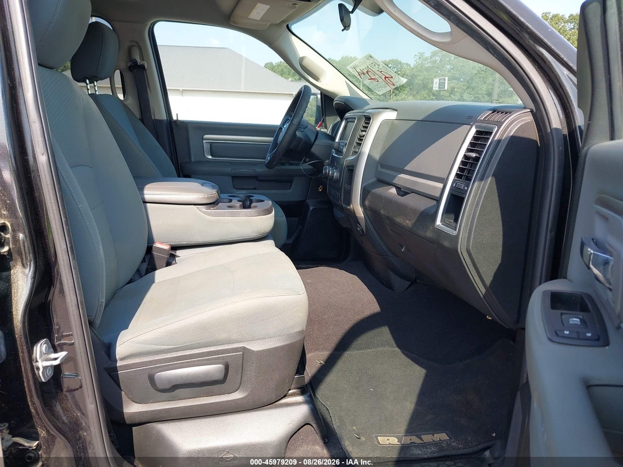 2018 RAM 1500 SLT  4X2 6'4 BOX · 5/11