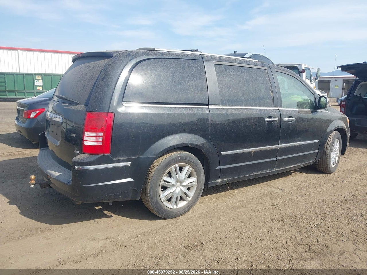 2008 CHRYSLER TOWN &amp; COUNTRY LIMITED · 4/11