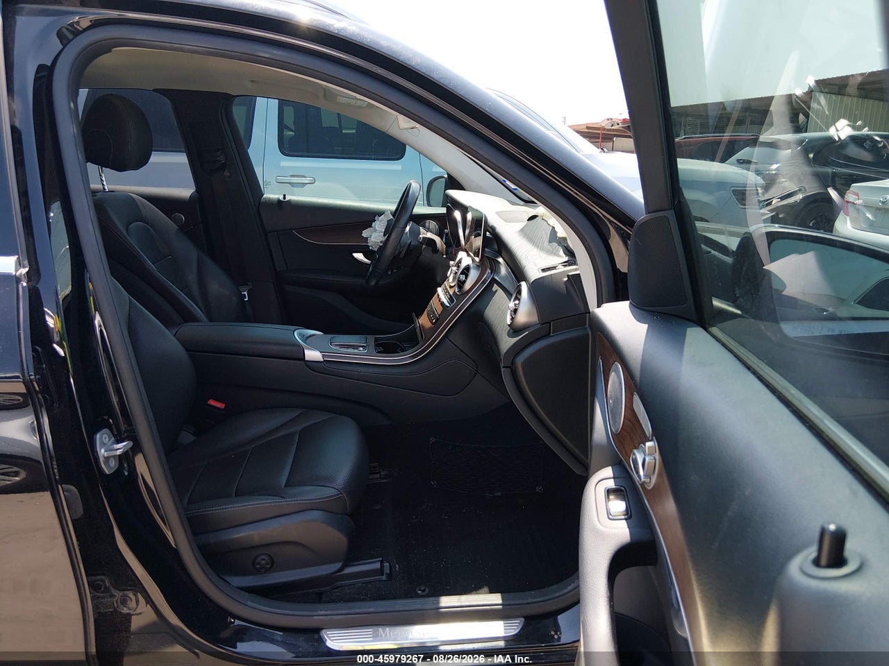 2020 MERCEDES-BENZ GLC 300 · 5/11
