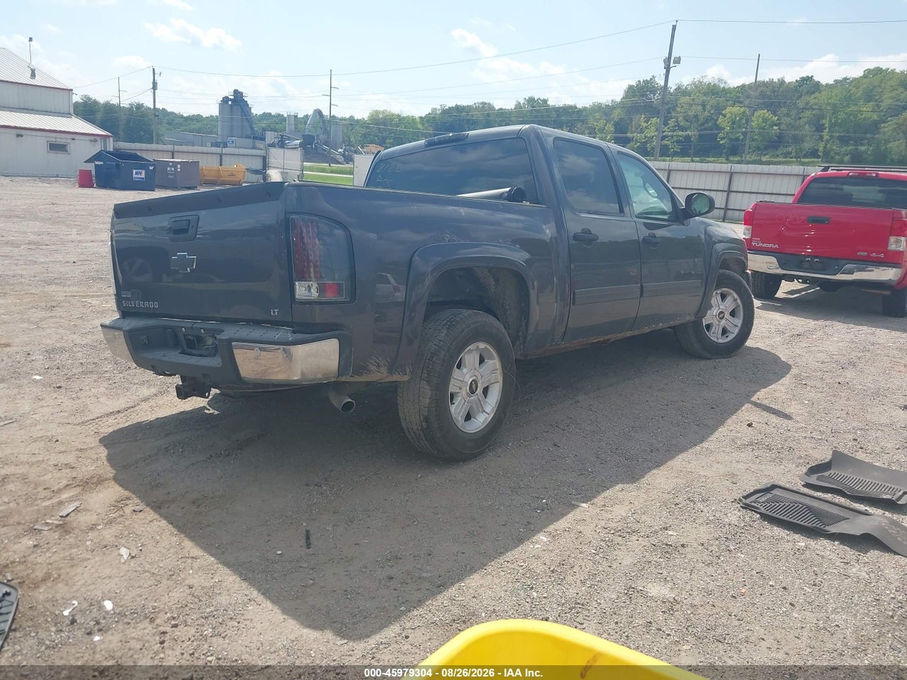 2011 CHEVROLET SILVERADO 1500 LT · 4/10