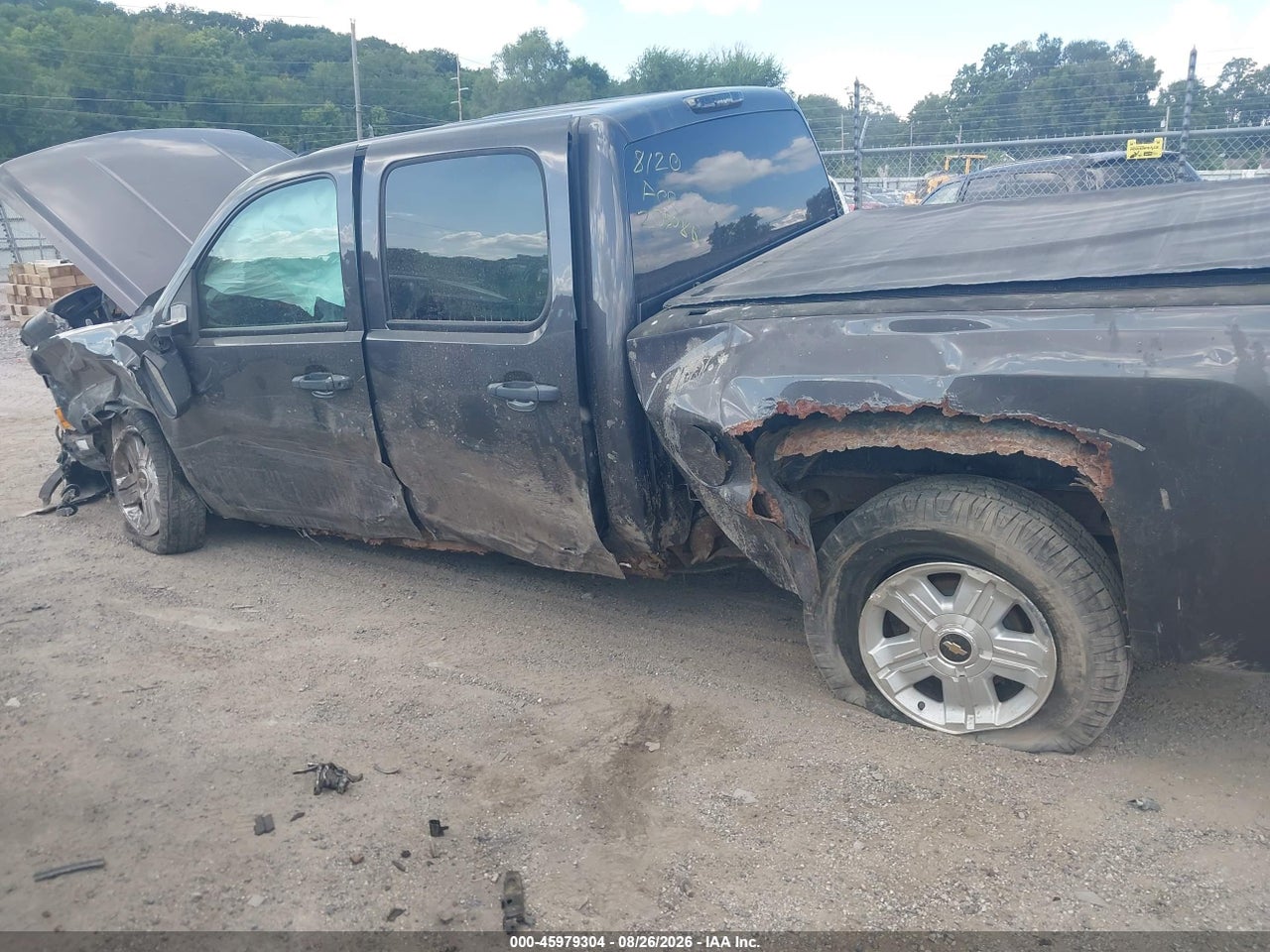 2011 CHEVROLET SILVERADO 1500 LT · 6/10