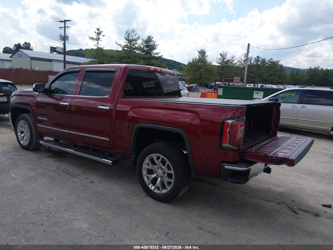 2017 GMC SIERRA 1500 SLT · 3/11