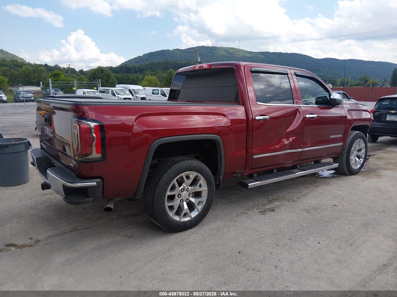 2017 GMC SIERRA 1500 SLT · 4/11