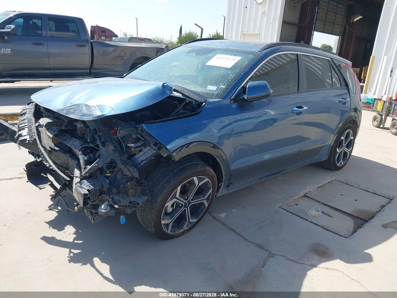 2023 KIA NIRO SX TOURING · 2/10