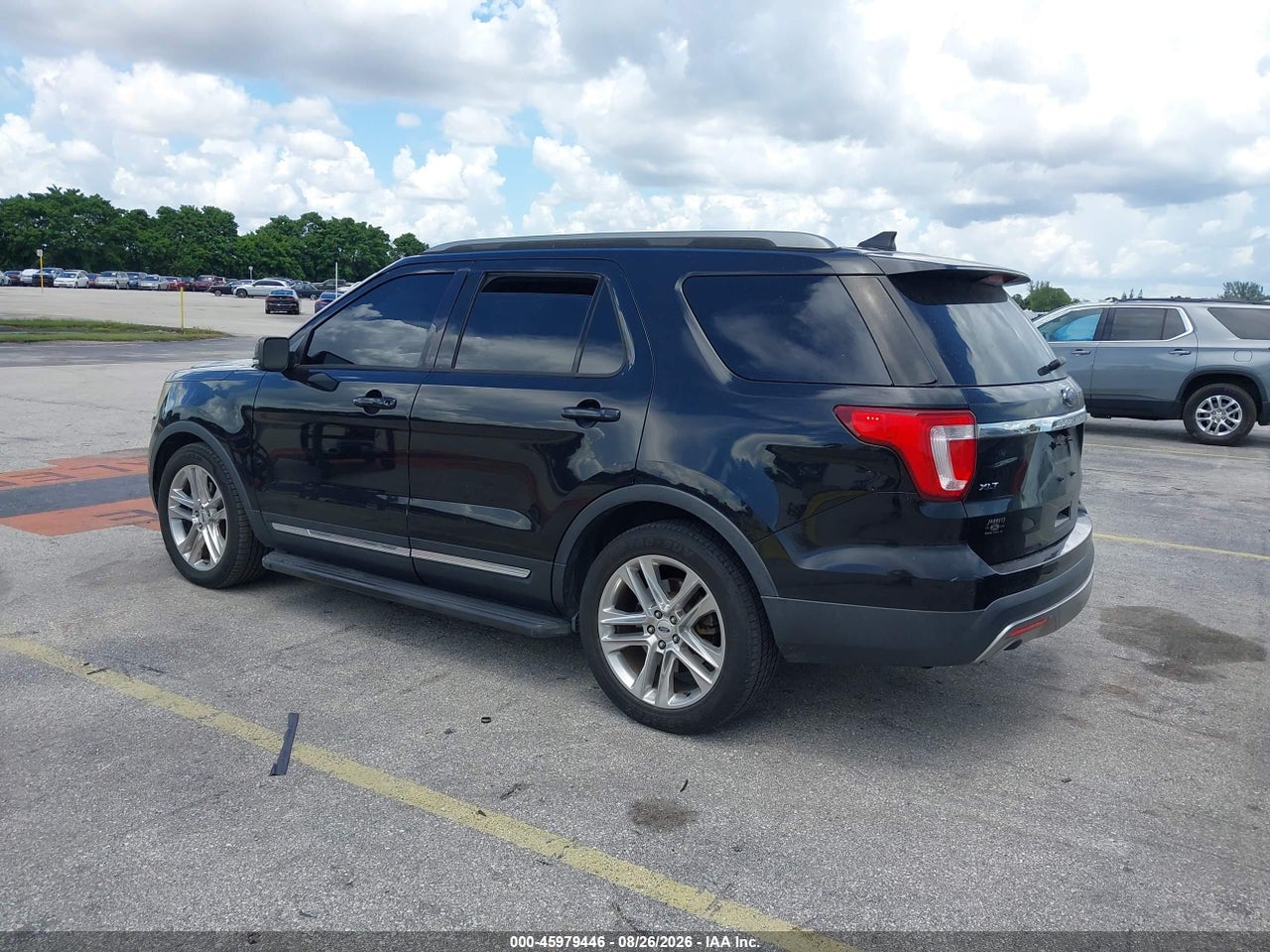 2017 FORD EXPLORER XLT · 3/11