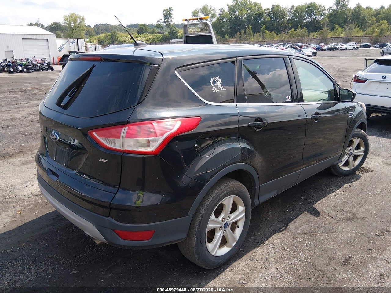2015 FORD ESCAPE SE · 4/11