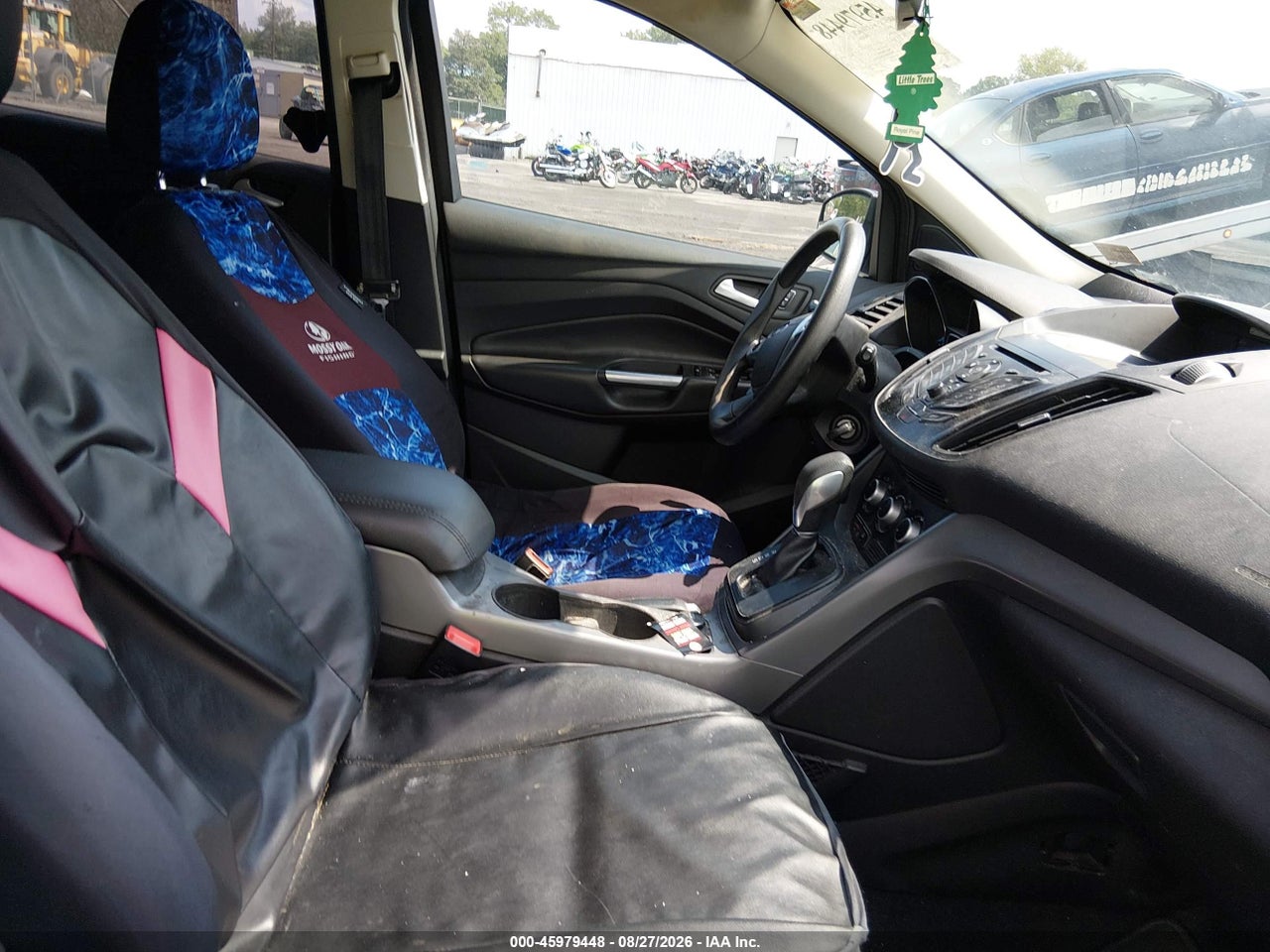 2015 FORD ESCAPE SE · 5/11