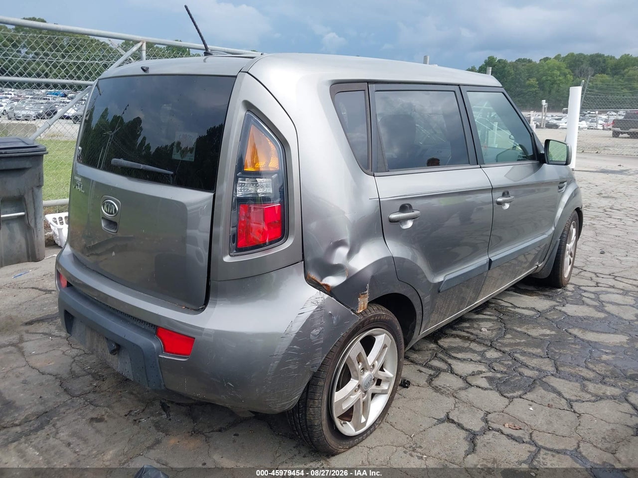 2011 KIA SOUL + · 4/10