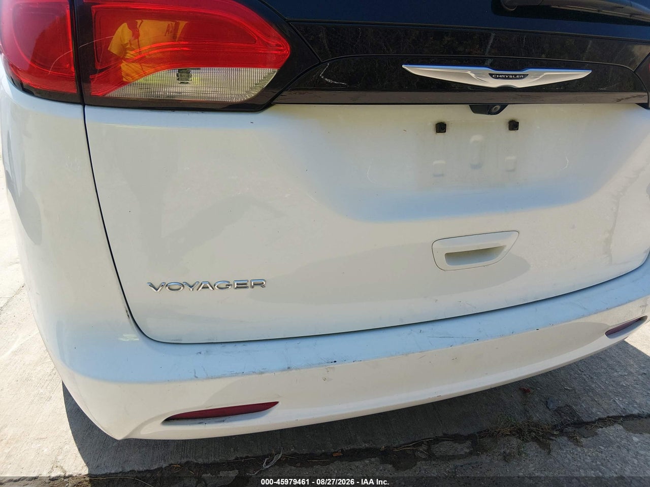 2023 CHRYSLER VOYAGER LX · 6/11