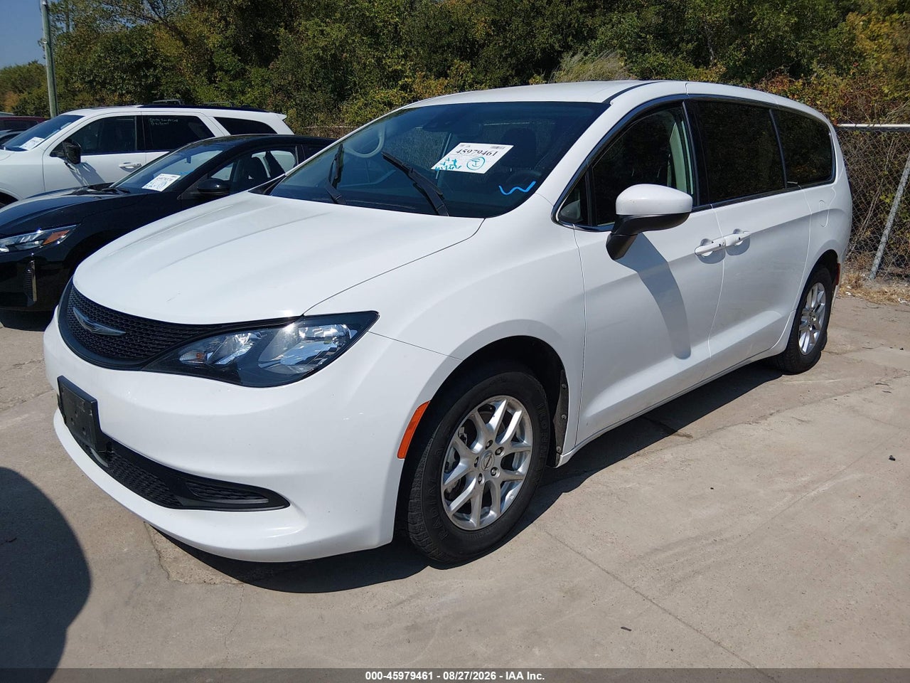 2023 CHRYSLER VOYAGER LX · 2/11