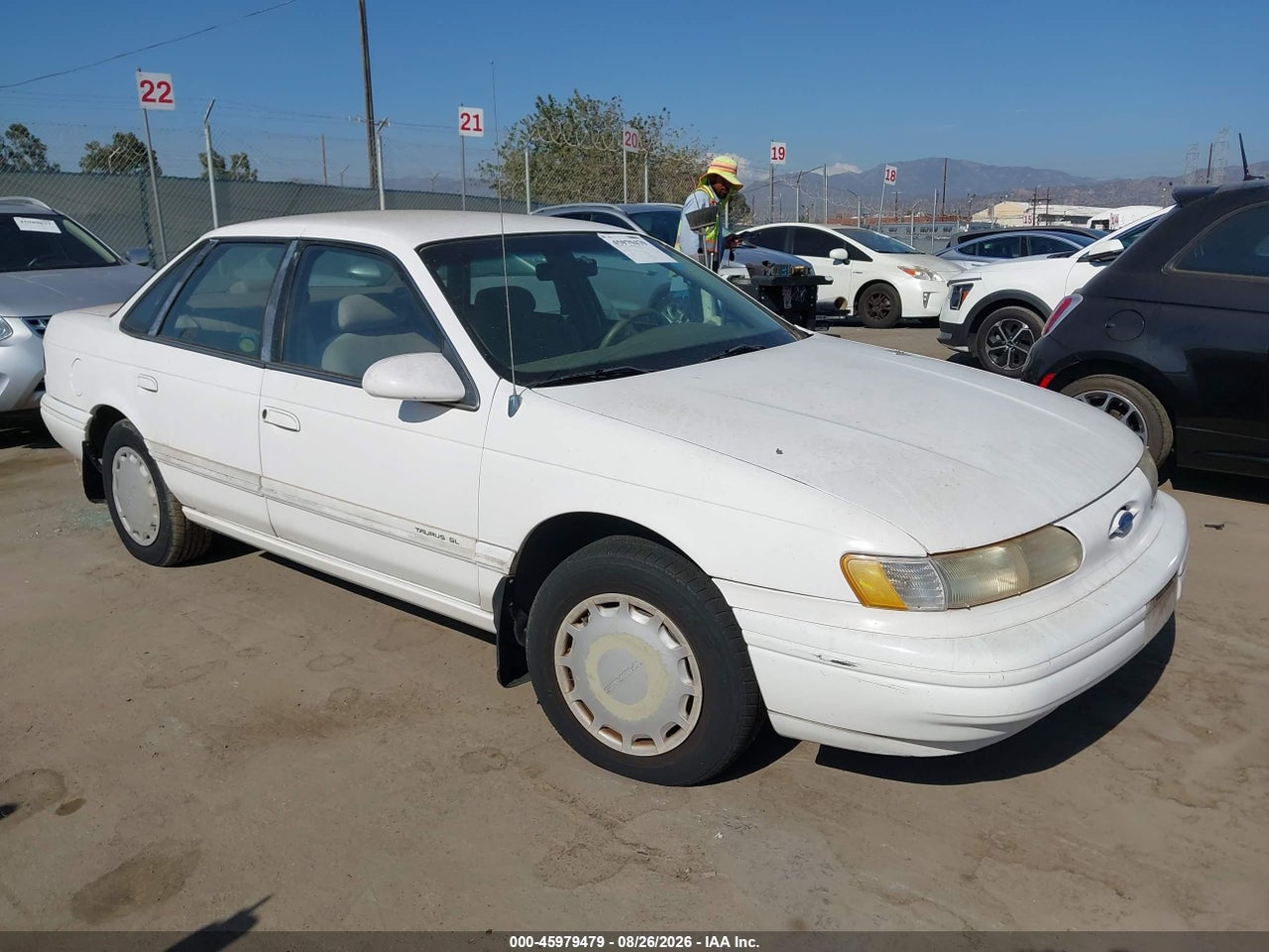 1995 FORD TAURUS GL/SE