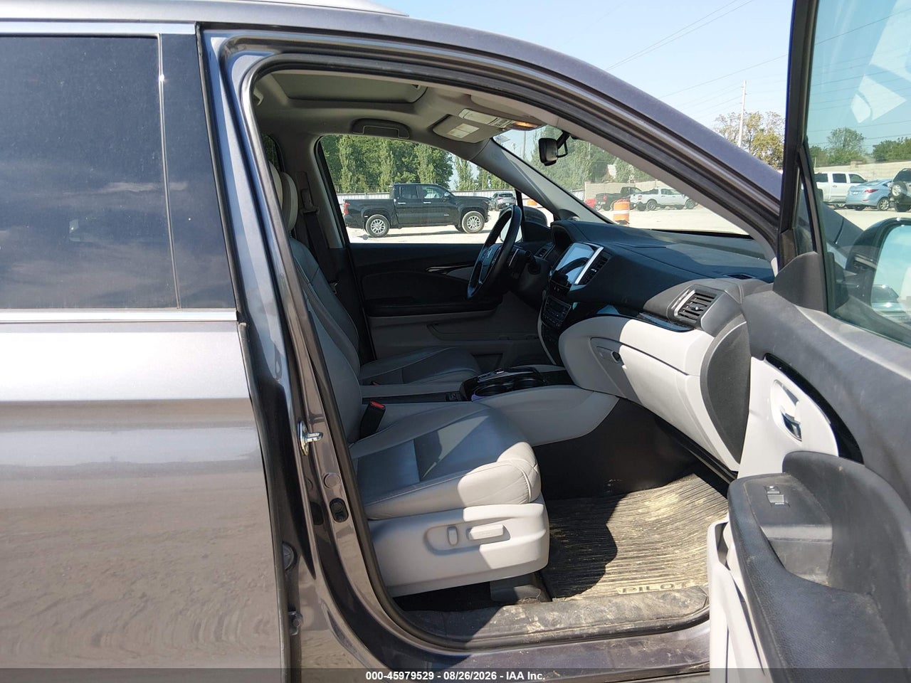 2017 HONDA PILOT TOURING · 5/11